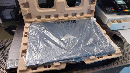 SIFIR AYARINDA HP VİCTUS GAMİNG LAPTOP 7N9U9EA