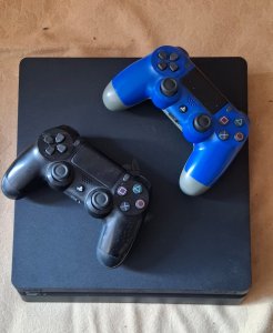 Sony playstation 4 500 Gb slim kasa