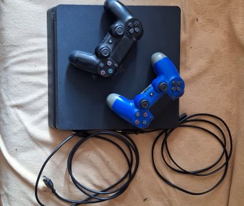 Sony playstation 4 500 Gb slim kasa